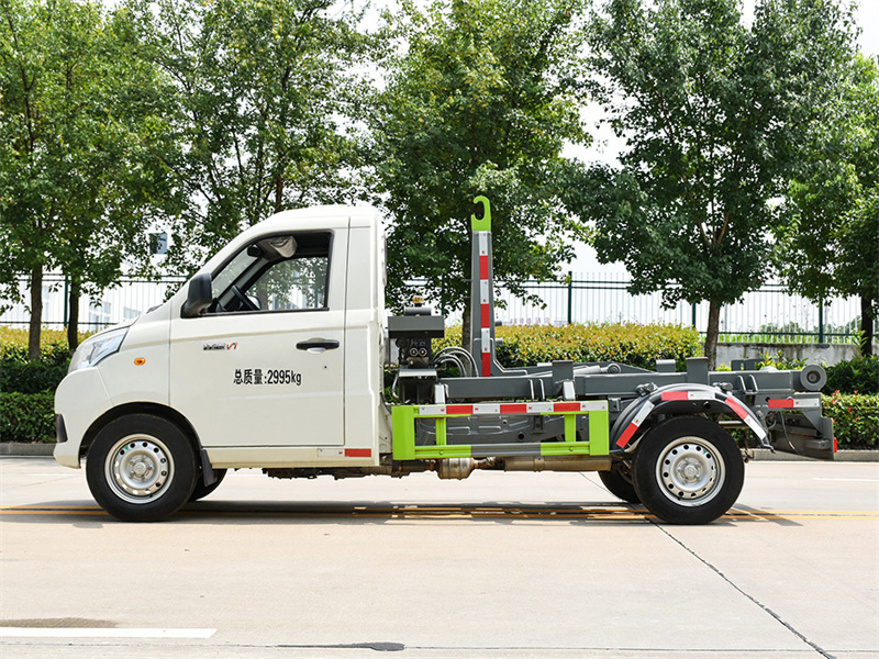 V1жʽ܇(ch)-3܇(ch)-ӯͨ